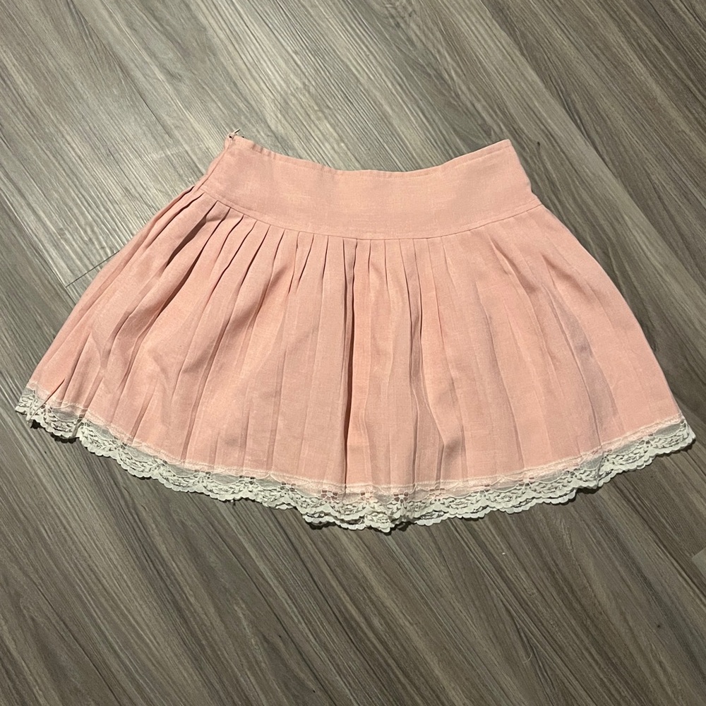 Pink Pleated Skirt with Lace Trim
